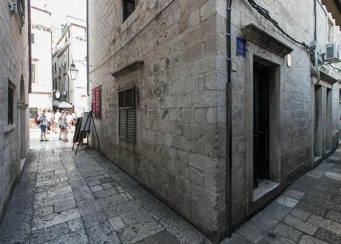 Tomasovic Old Town * דוברובניק